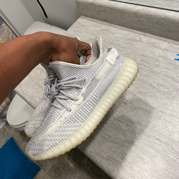 Yeezy boost v2